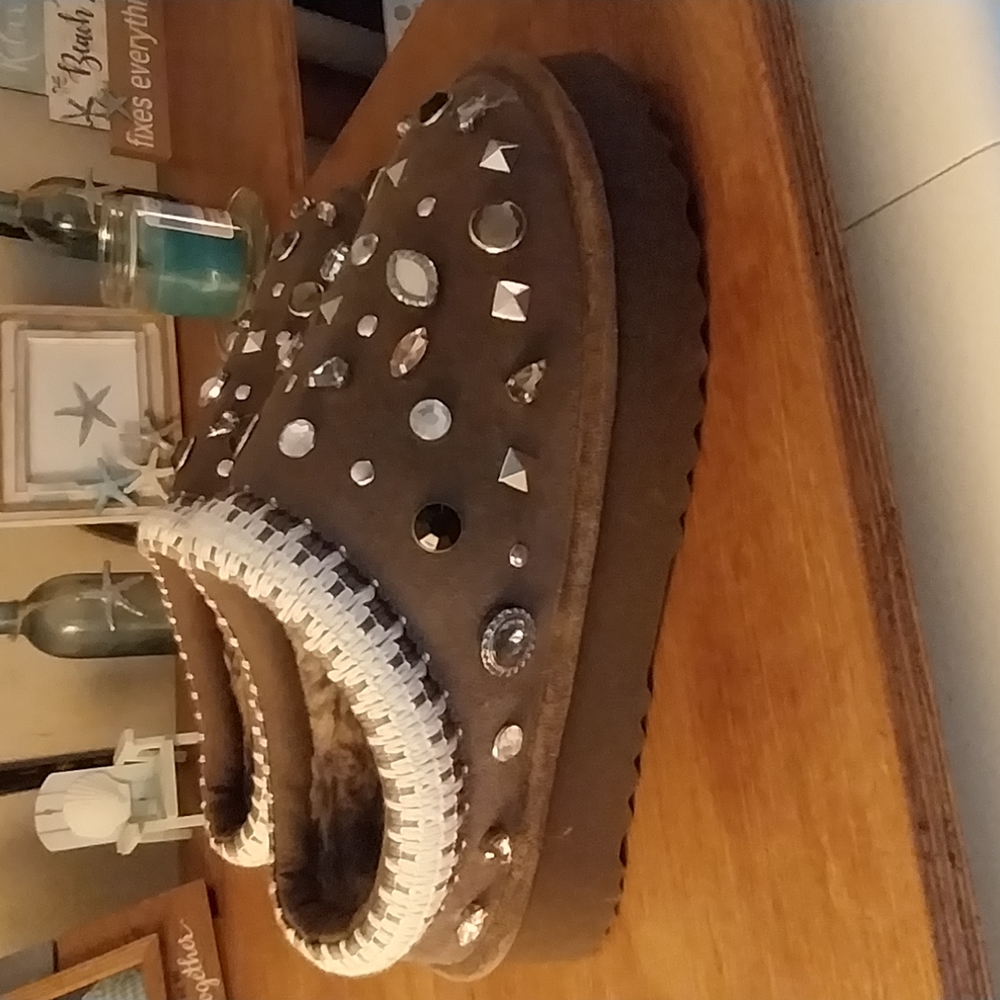 Embellished Brown Slippers